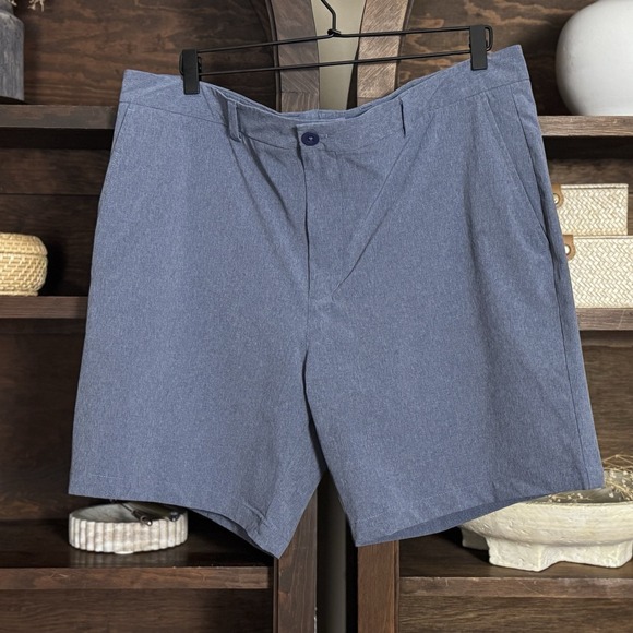 Vineyard Vines Men's Blue 8" Golf Performance Breaker Shorts Size 40 - Picture 1 of 6